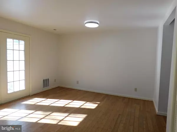 Bowling Green, VA 22427,16360 HERITAGE PINES CIR