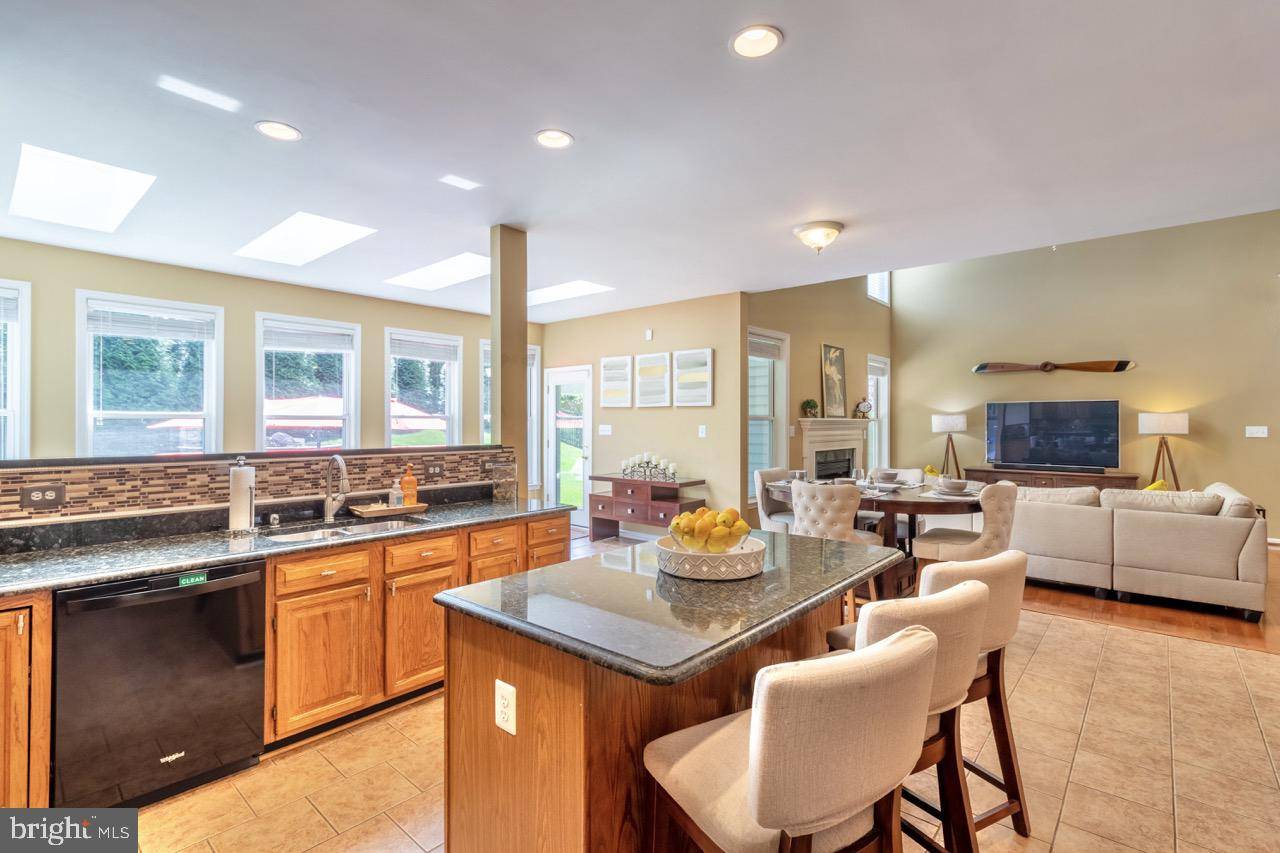 Springfield, VA 22153,8901 MOUNTAIN ASH DR