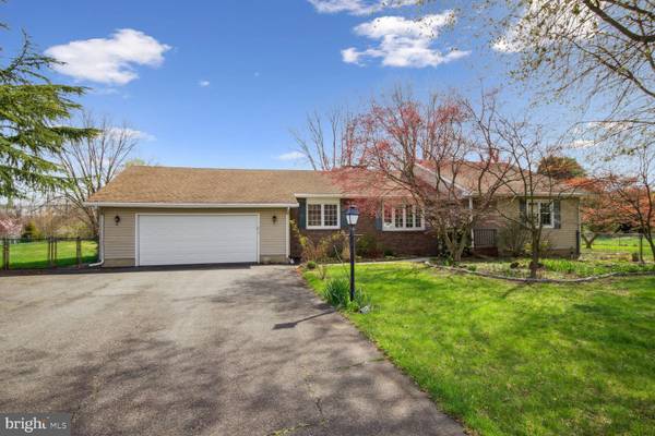 6 CROSHAW RD, Wrightstown, NJ 08562