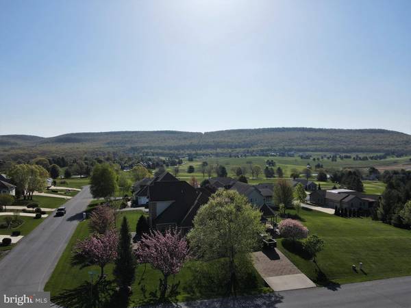 Fayetteville, PA 17222,6358 SAUCON VALLEY DR