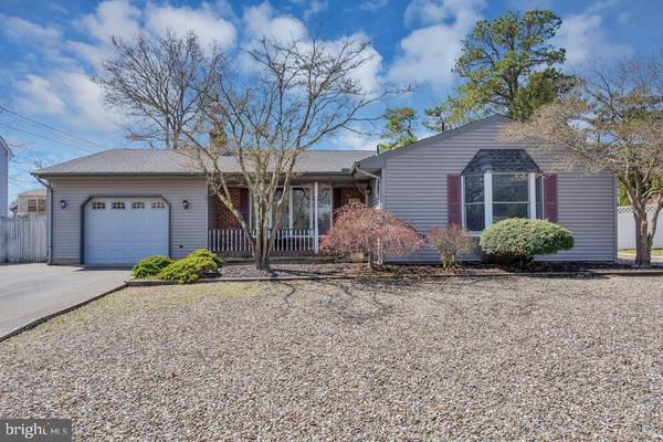 290 MERMAID DR, Manahawkin, NJ 08050