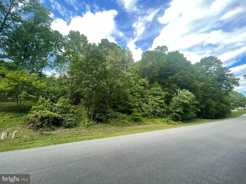 3664 BROOKESIDE DR, Chesapeake Beach, MD 20732