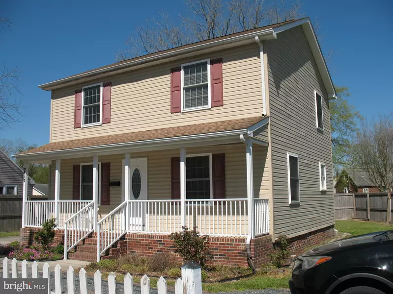 215 E MARTIN ST, Snow Hill, MD 21863