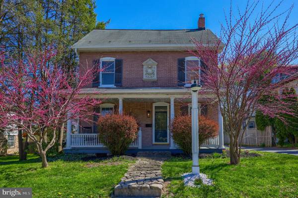 613 S BROAD ST, Lititz, PA 17543