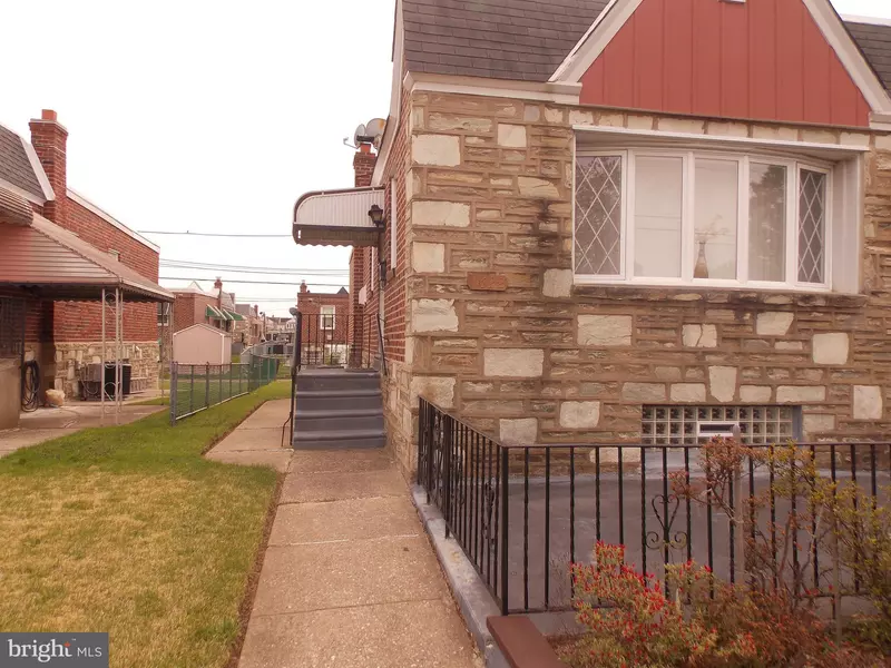 1622 FOX CHASE RD, Philadelphia, PA 19152