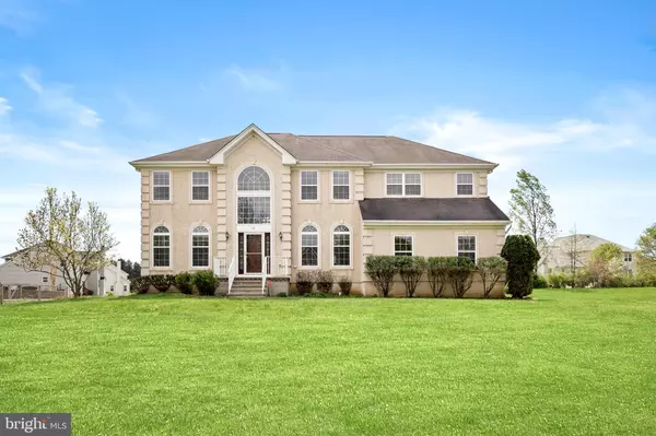 10 COPLAND CT, East Windsor, NJ 08520