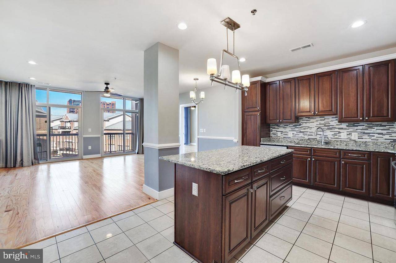2772 LIGHTHOUSE PT E #309,  Baltimore,  MD 21224