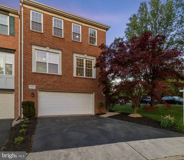 7433 DUNNINGTON PL, Alexandria, VA 22315