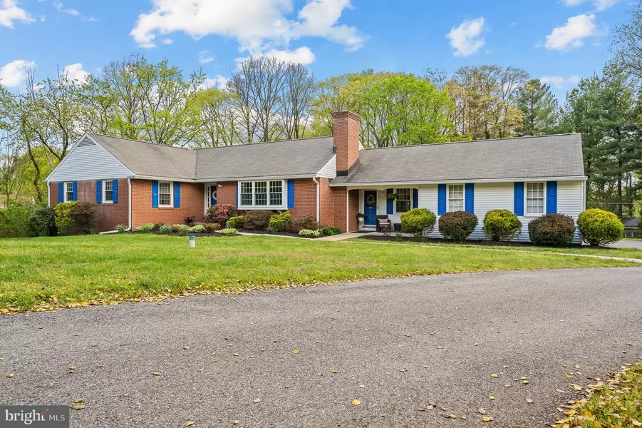 443 BISHOP DR, Hockessin, DE 19707