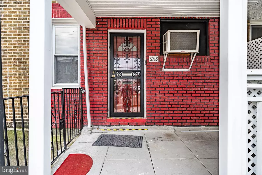 6718 DICKS AVE, Philadelphia, PA 19142