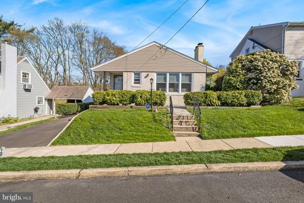 212 BLAKE AVE, Jenkintown, PA 19046