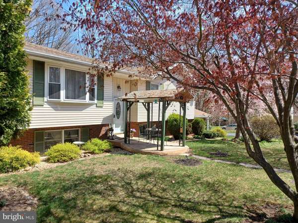 3 OAK AVE, Barnesville, PA 18214