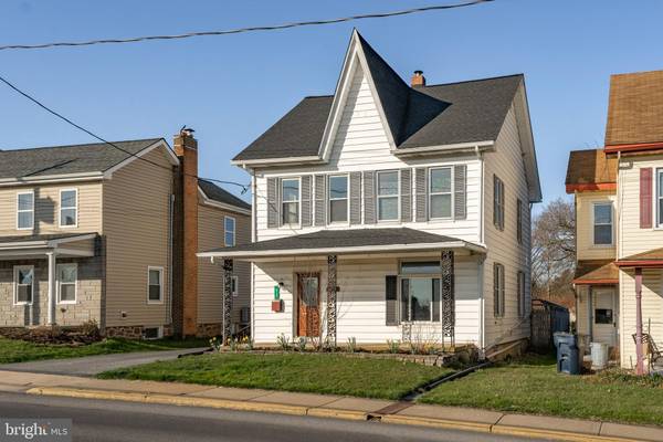 New Holland, PA 17557,52 N RAILROAD AVE