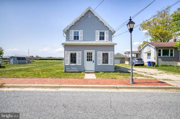 18 FRONT ST, Hancocks Bridge, NJ 08038