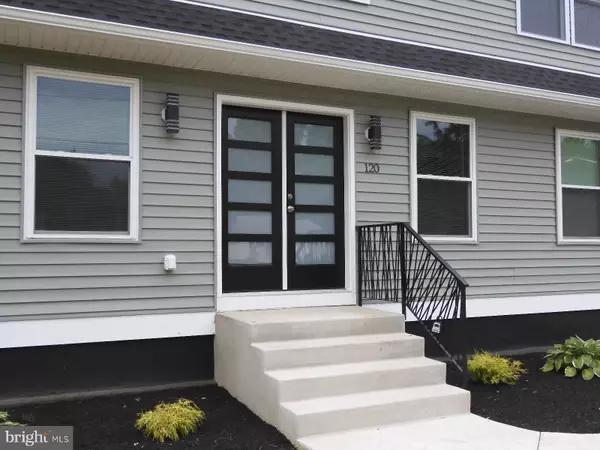 120 FLORENCE AVE Laurel Springs, NJ 08021