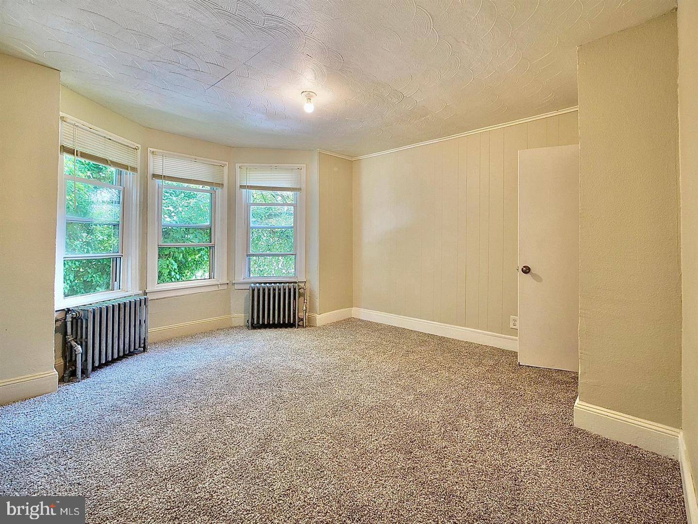 Marcus Hook, PA 19061,132 W RIDGE RD
