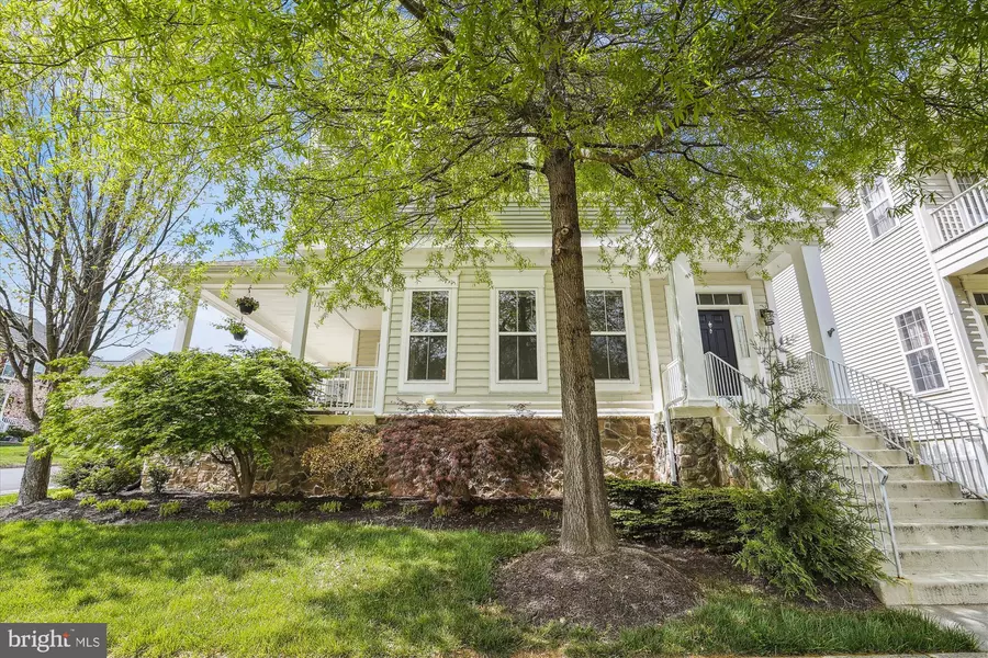 36070 WELLAND DR, Round Hill, VA 20141