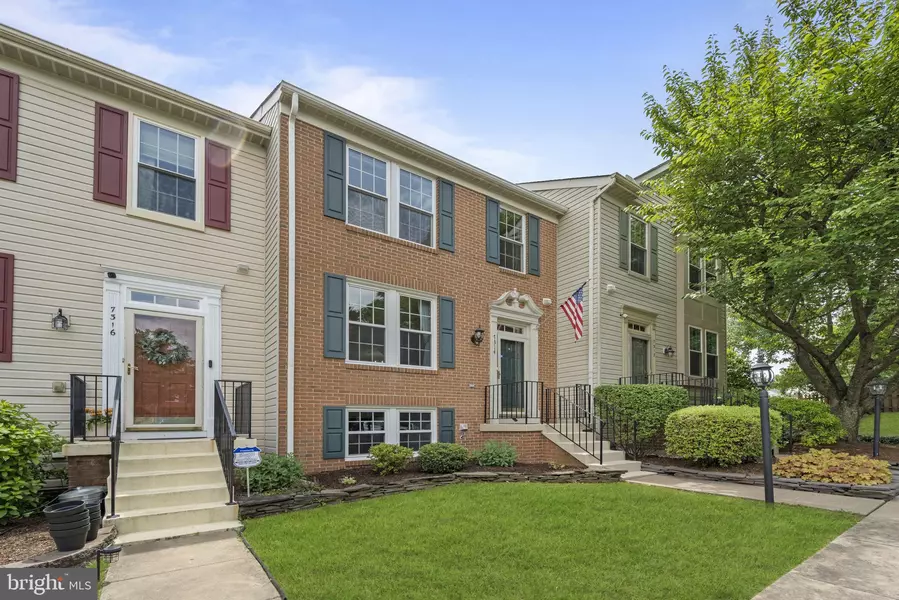 7314 HARTSHORNE SQ, Alexandria, VA 22315