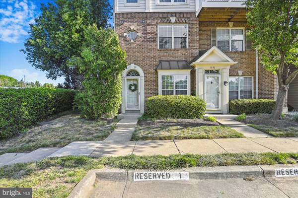 1739 BRADDOCK PL, Alexandria, VA 22302