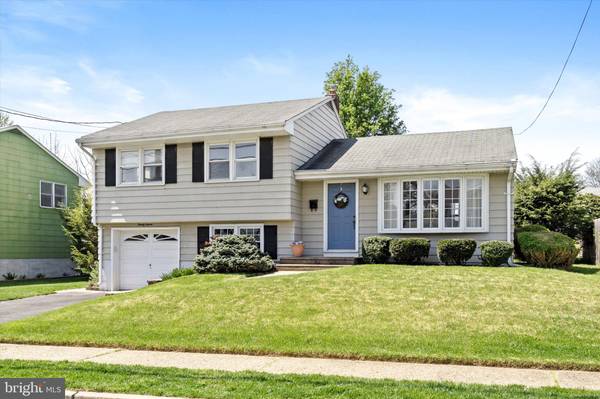 27 WINDING WAY, Hamilton, NJ 08620