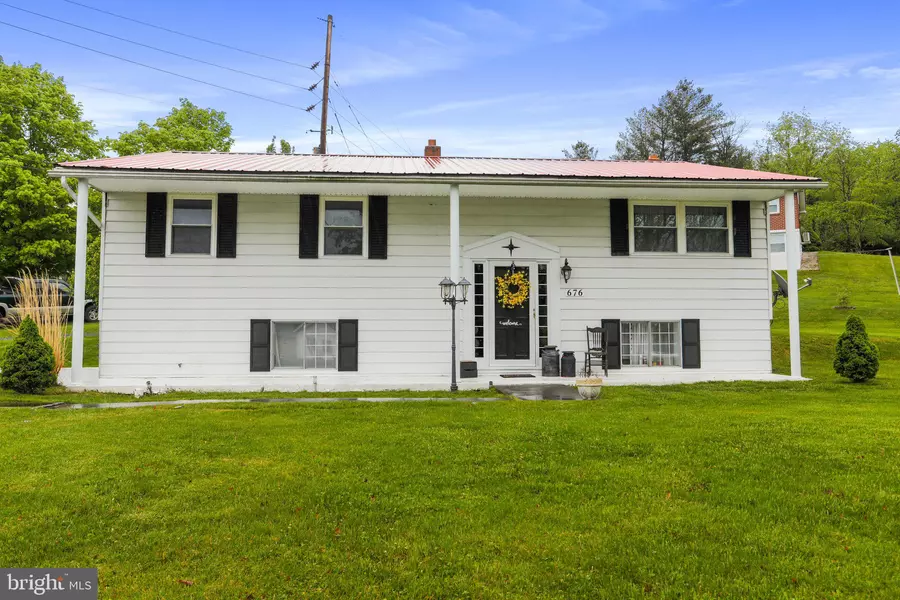 676 5TH ST, Romney, WV 26757