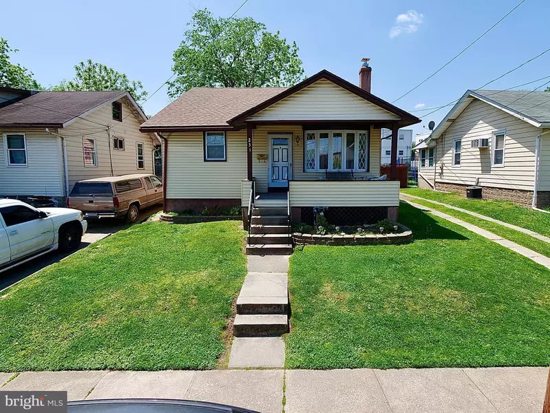 231 WINONA AVE, Holmes, PA 19043