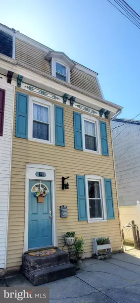 32 WALNUT ST, Pottstown, PA 19464