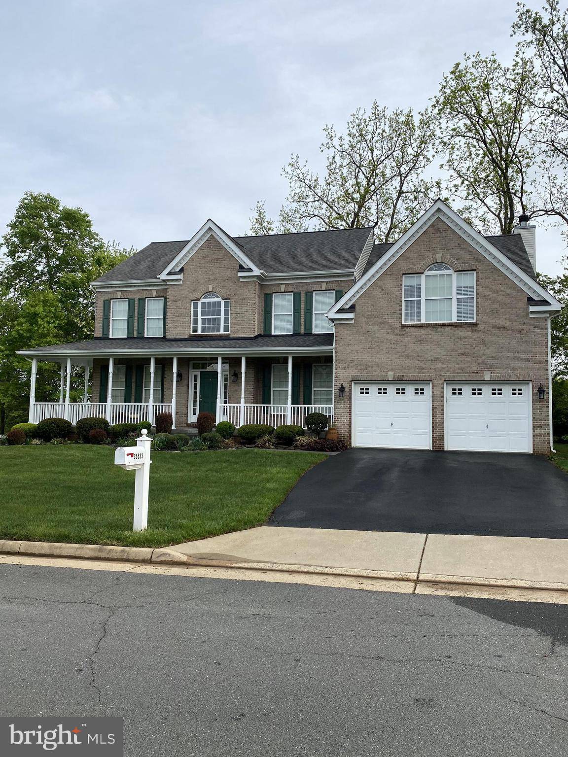 Round Hill, VA 20141,35533 COLLINGTON DR