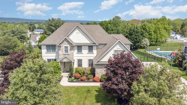 6428 FARMCREST LN, Harrisburg, PA 17111