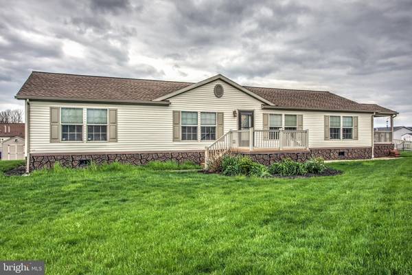 39 EMILY LN, New Holland, PA 17557