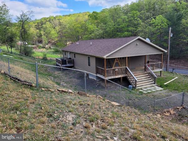 555 SAND HILL RD, Romney, WV 26757