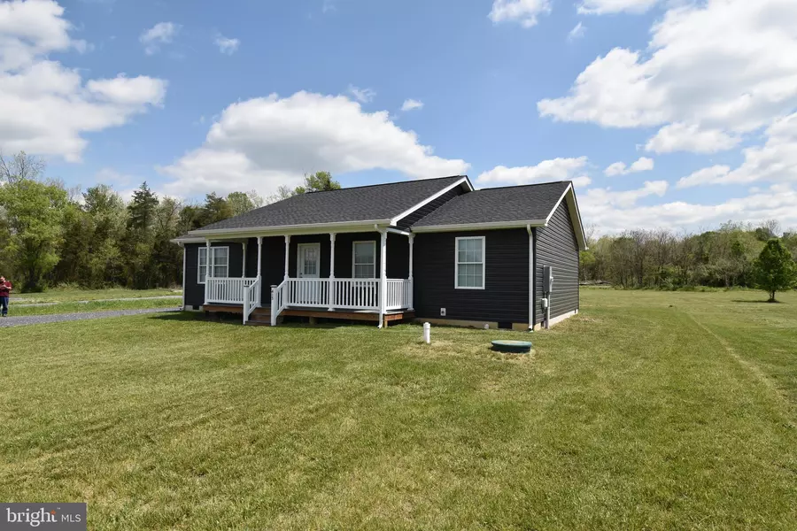 423 CREEKSIDE DR, Luray, VA 22835