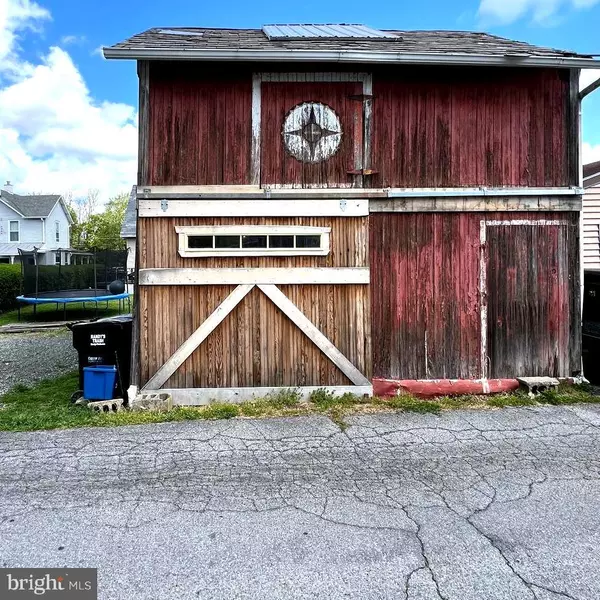 Topton, PA 19562,84 E FRANKLIN ST