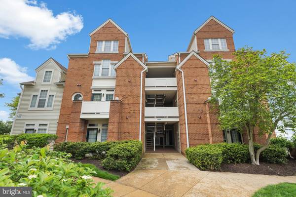 6864-D BRINDLE HEATH WAY #206, Alexandria, VA 22315