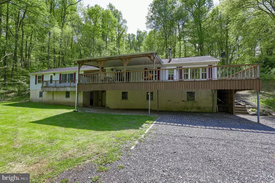 682 RIVER RD, Pequea, PA 17565