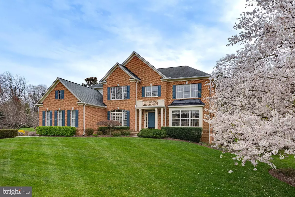 Vienna, VA 22182,9471 CORAL CREST LN