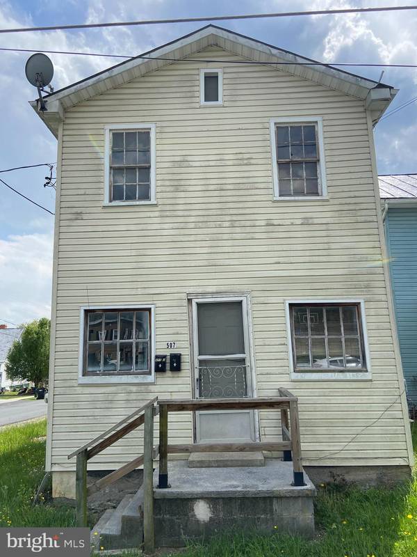 507 ASH ST, Strasburg, VA 22657