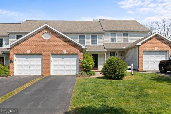 4067 BUTTONWOOD DR, Mount Joy, PA 17552