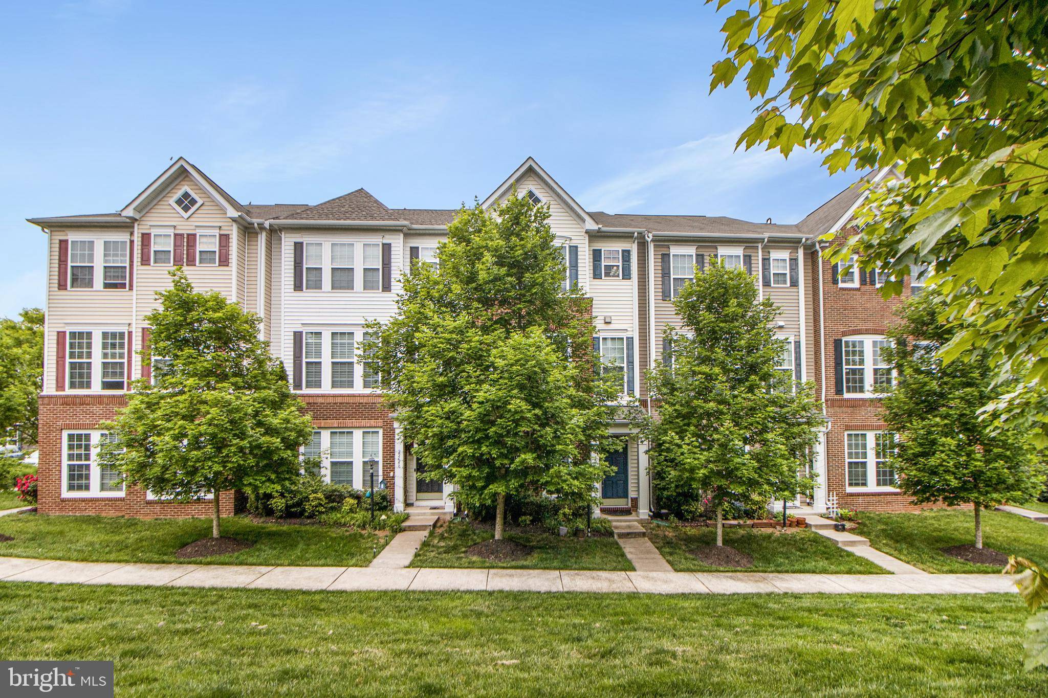 Brambleton, VA 20148,22646 WISPY GREEN TER