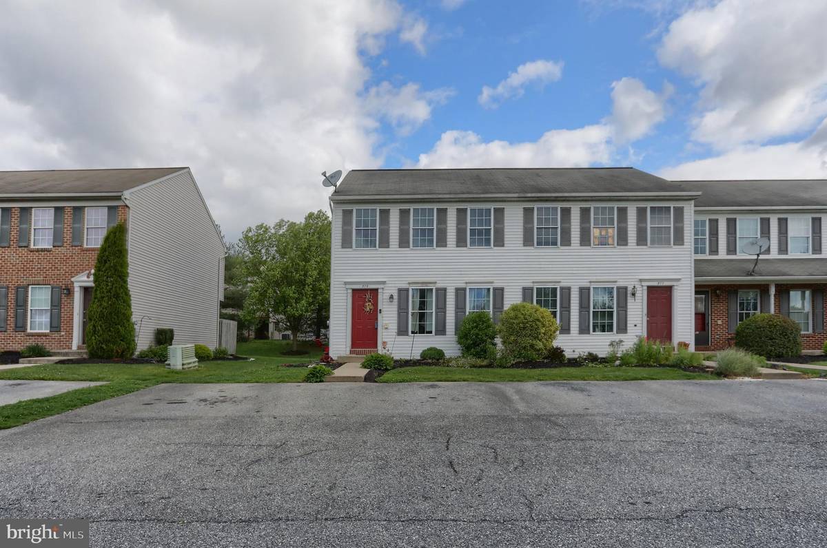 Mount Joy, PA 17552,379 DEERFIELD DR