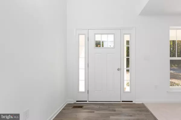 Colonial Beach, VA 22443,418 SHOREWOOD DR