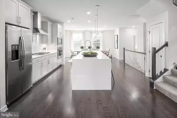 Upper Marlboro, MD 20772,10978 PRESIDENTIAL PKWY #B