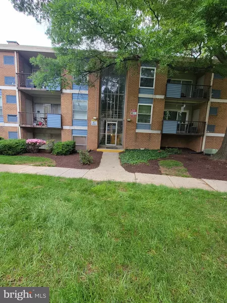 3805 SAINT BARNABAS RD #103, Suitland, MD 20746