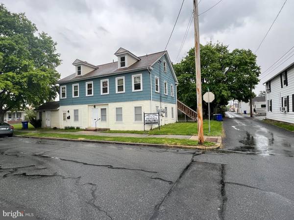 Robesonia, PA 19551,17 N BROOKE STREET