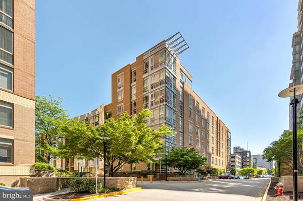 12025 NEW DOMINION PKWY #508, Reston, VA 20190