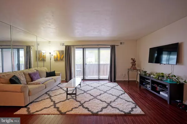 702 THE WOODS Cherry Hill, NJ 08003