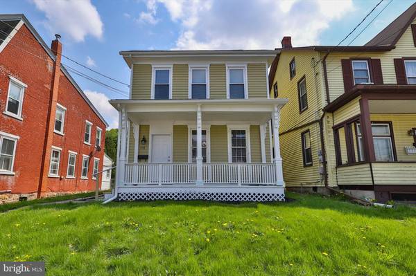 531 W WASHINGTON ST, Slatington, PA 18080