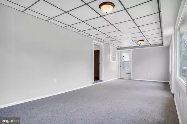 New Oxford, PA 17350,228 COTTAGE DR
