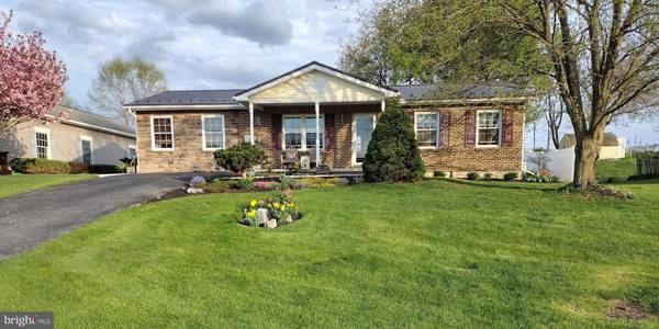 1626 HAWTHORNE LANE, Chambersburg, PA 17202