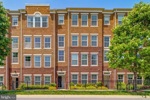 3060 RITTENHOUSE CIR #56, Fairfax, VA 22031